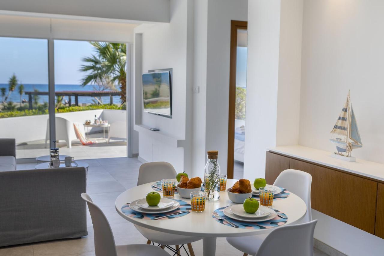 Mackenzie Castella Beachfront Apartment Larnaca