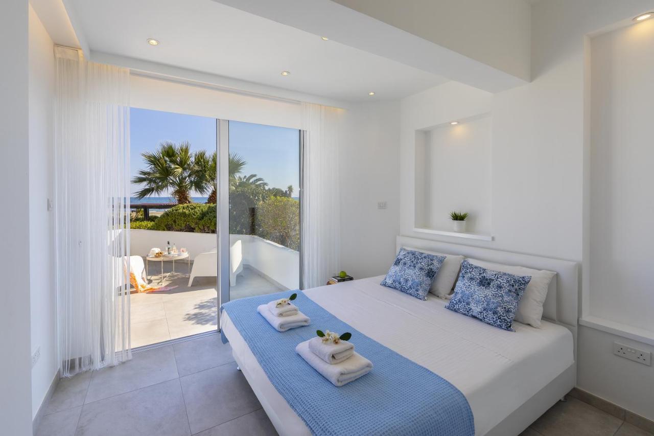 Apartment Mackenzie Castella Beachfront Larnaca