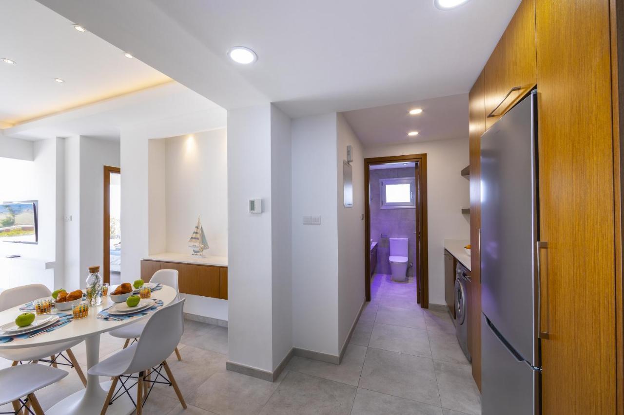 Apartment Mackenzie Castella Beachfront