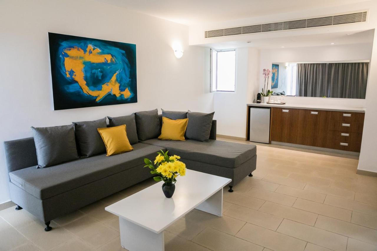 Theo Sunset Bay 4* Kissonerga