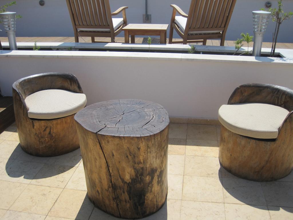 E-hotel Larnaca & 4* Perivolia