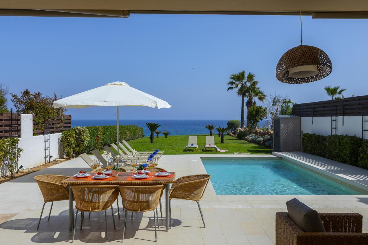 Beachfront Pietra