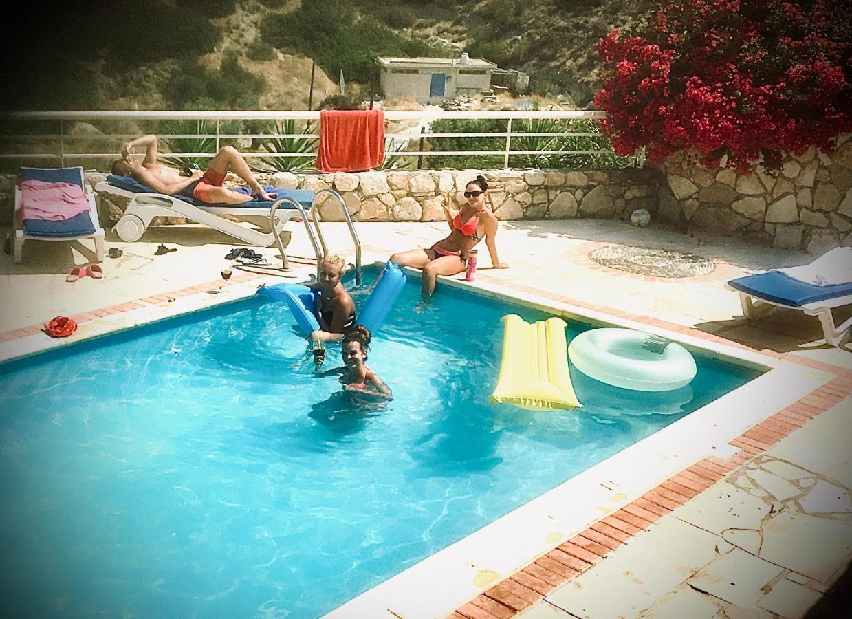 Amoroza * Pissouri
