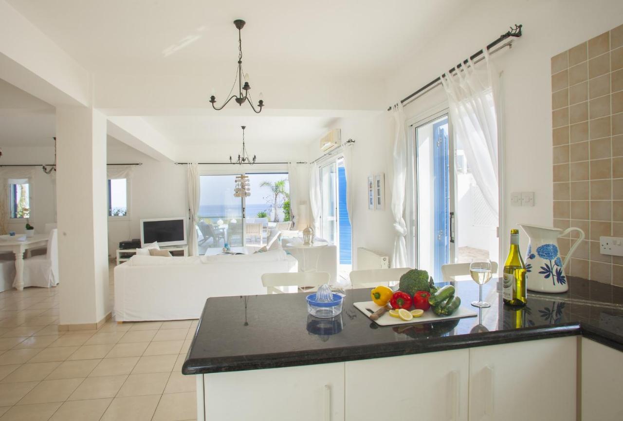 Villa Mimoza Seafront *