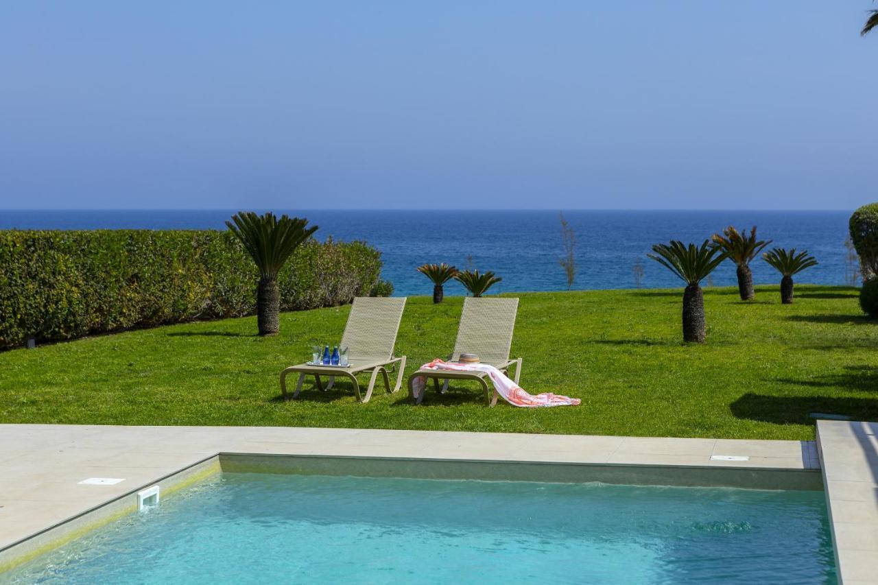Beachfront Pietra *