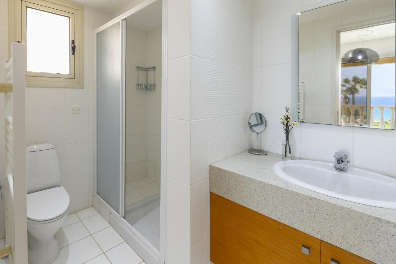 Villa Beachfront Pietra Protaras