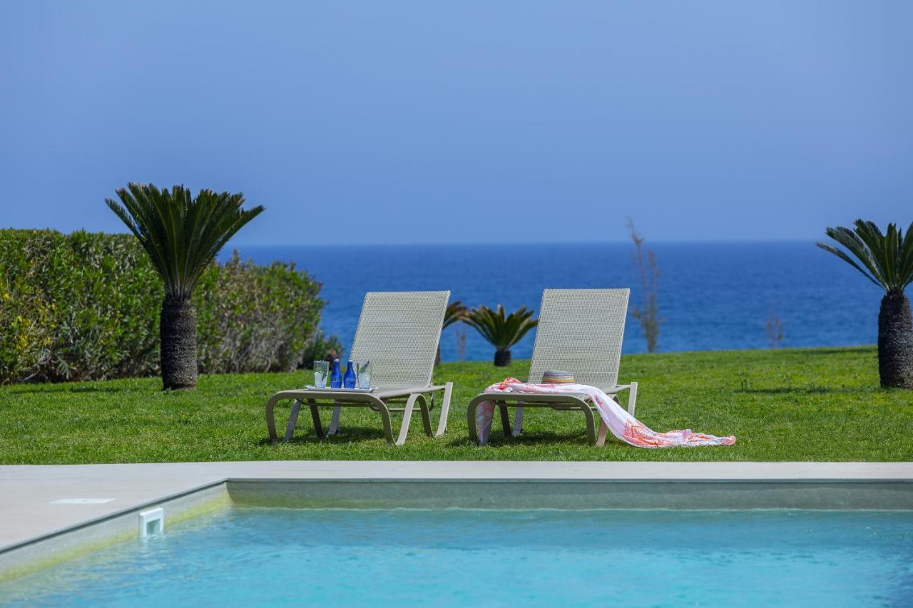 Beachfront Pietra