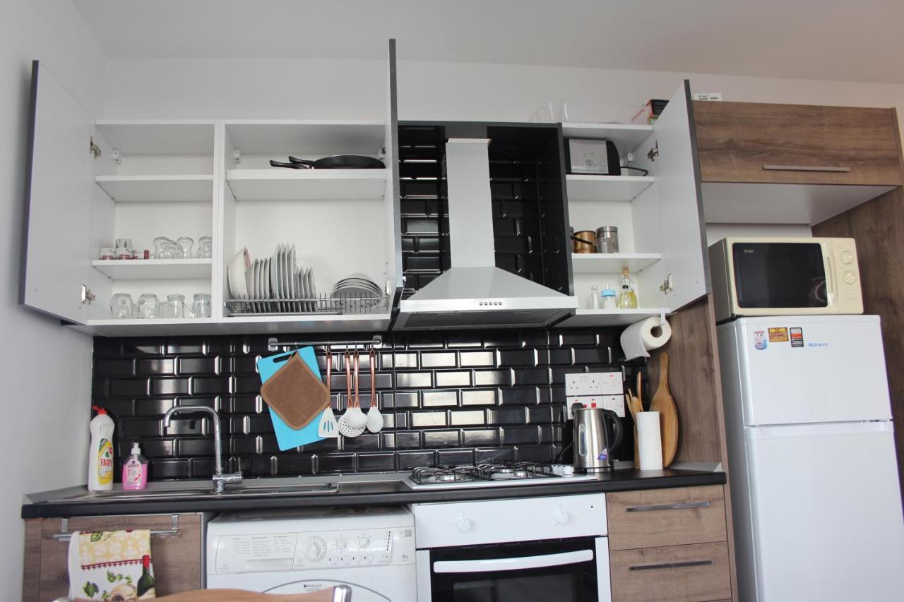 Uptown App & Pool Daily Contactless Check In & Check Out Apartamento *
