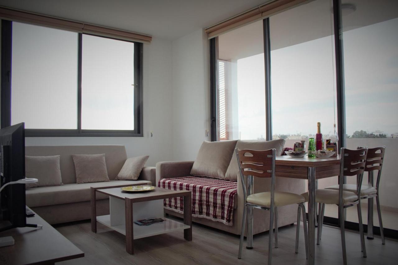 Uptown App & Pool Daily Contactless Check In & Check Out Apartamento