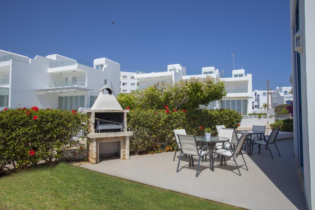 Seafront Infinte Aretousa Villa Protaras