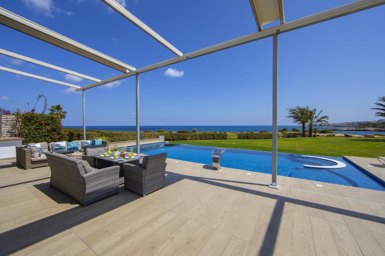 Seafront Infinte Aretousa *