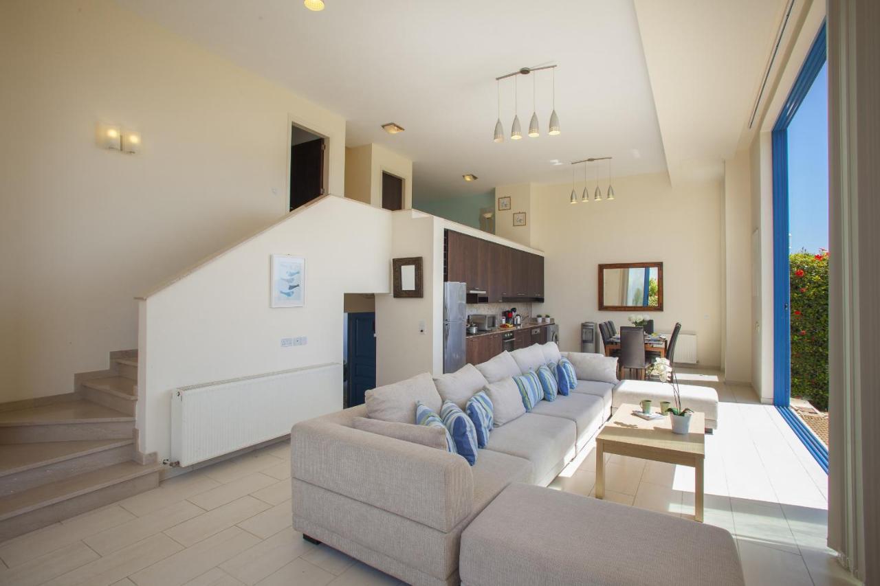 Seafront Infinte Aretousa Villa