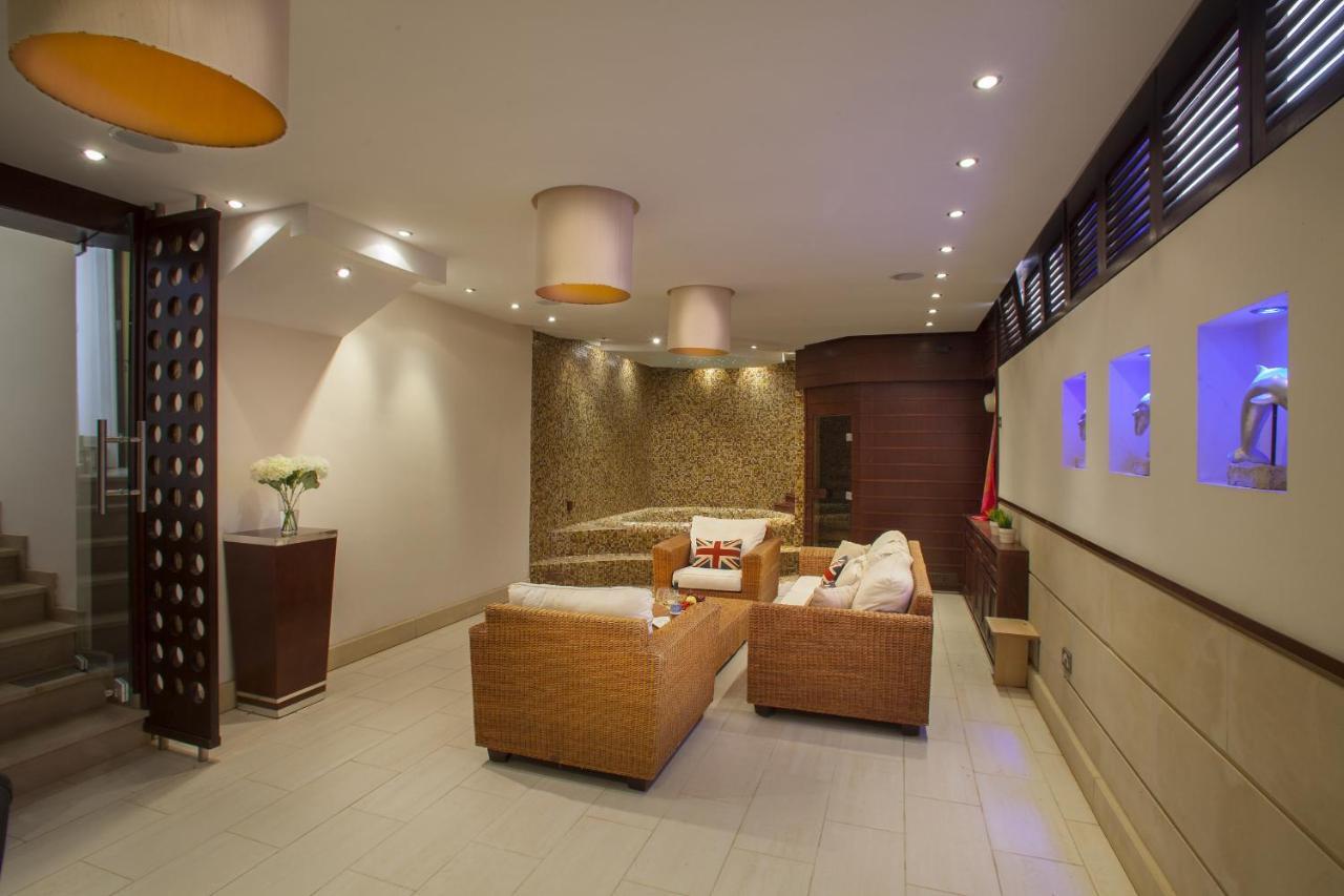 Villa Seafront Infinte Aretousa *
