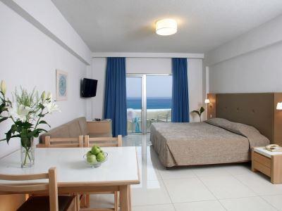 Sunrise Oasis & Waterpark Hotel 4*