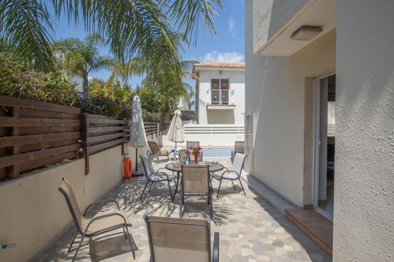 Villa Mylos *