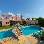 Villa Coral Bay View, Walking Distance To The Beach!