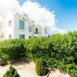 Luxury Two-Bedroom Apartment In Amazing Place Lukomorye C4