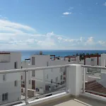 Modern Villa, 4 Bedrooms, Private Pool, Close To Coral Bay Strip