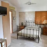 Lasa Black Rock Villa