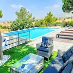 Villa Gavriel - Peyia Breathtaking Sea Views , Secluded, Peyia mountain Views , Huge outdoor space , pool