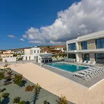 Villa Andromeda, Sea Caves