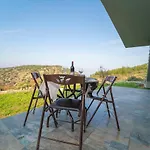 Chardonnay Guest Studio Rooms With Great View For Nature Lovers