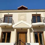 Episkopi Villa, Luxury 4 Bedroom With Pool - Limassol
