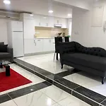 Seafront - 2 Bedroom Modern