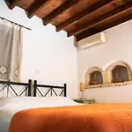 Loxandra Inn