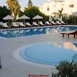 Frixos Suites Hotel Apartments