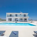 Villa Marylou