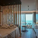 Cosea Living: Seaside Luxury Suite In Harbour 107A