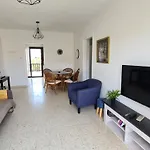Kings Avenue - Natalia\'S Apt