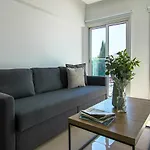Phaedrus Living: Seaside Luxury Flat Lighthouse 65