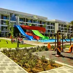 Long Beach Holiday Resort