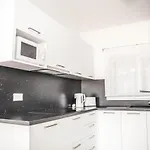 Lovely One Bedroom Apartment With Nice View