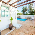 Villa Palm Breeze By Ezoria Villas