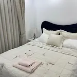 Elegant 2+1 Flat In The Heart Of Kyrenia + Wifi