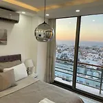 Elegant 2+1 Flat In The Heart Of Kyrenia + Wifi