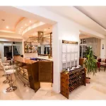 Sammy\'S Hotel