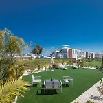 Villa Naya