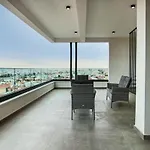 Phaedrus Living: Sea View Anna Residence 301