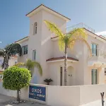 George\'S Lux Villa