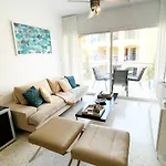 Direct Sea View & Quality Bed - Kings Palace 1 Bed