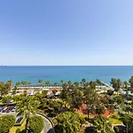 Lovely 3-Bedroom Apartment In Prokymea Court