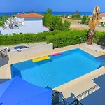 Sandy Coast Villa Petunia