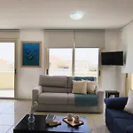 Seaside Luxury Flat Pervolia