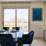 Seaside Luxury Flat Pervolia