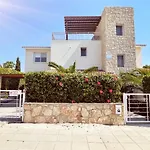 Villa14 Sea Breeze