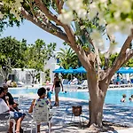 Aliathon Resort